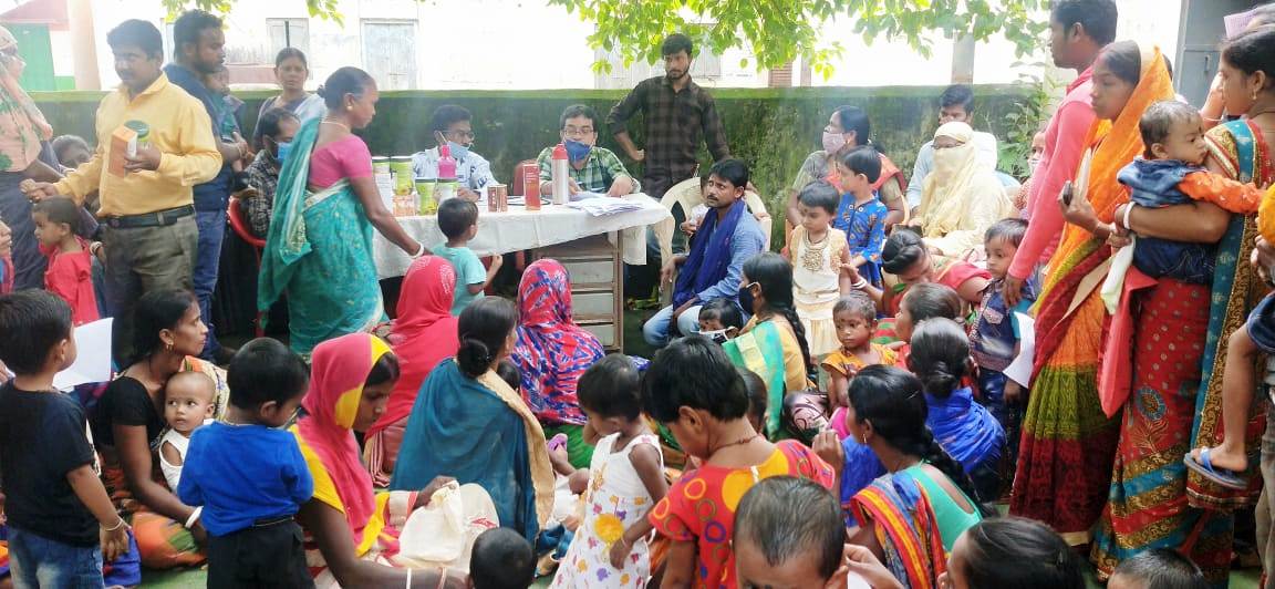 98 बच्चों की स्वास्थ्य जांच 98 बच्चों की स्वास्थ्य जांच