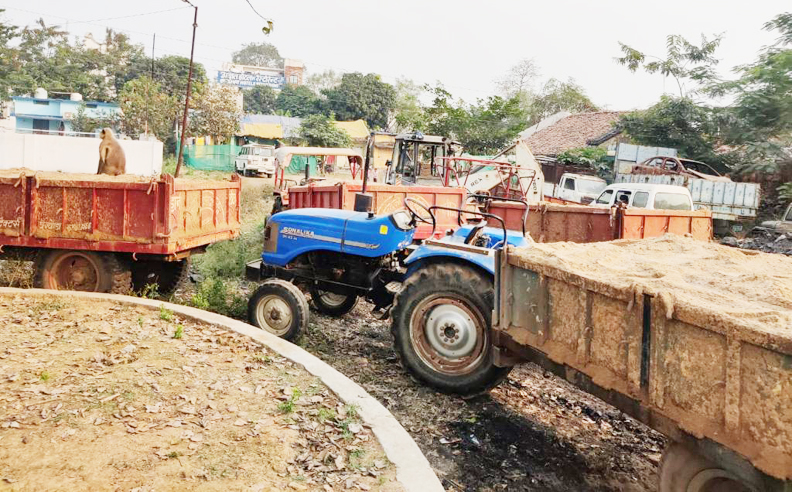 रेत का अवैध उत्खनन-परिवहन, 8 गाडिय़ां जब्त  