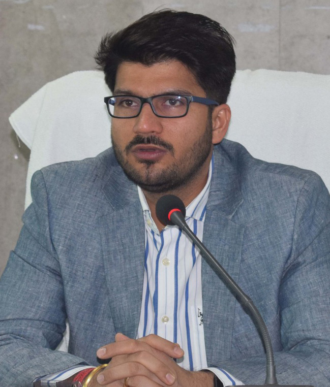 आवेदनों के त्वरित निराकरण के निर्देश