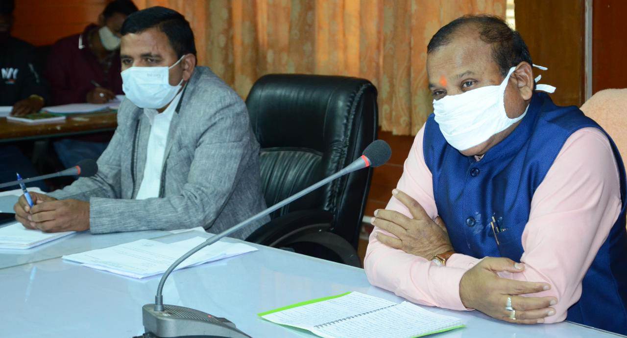 नए साल में प्रतिबद्धता के साथ करें काम-कमिश्नर