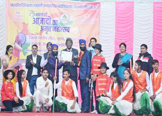 एकल-समूह नृत्य में दिग्विजय कॉलेज ने मारी बाजी एकल-समूह नृत्य में दिग्विजय कॉलेज ने मारी बाजी
