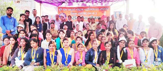 एनएसएस से जुड़े छात्र अनुशासित-मालाकार