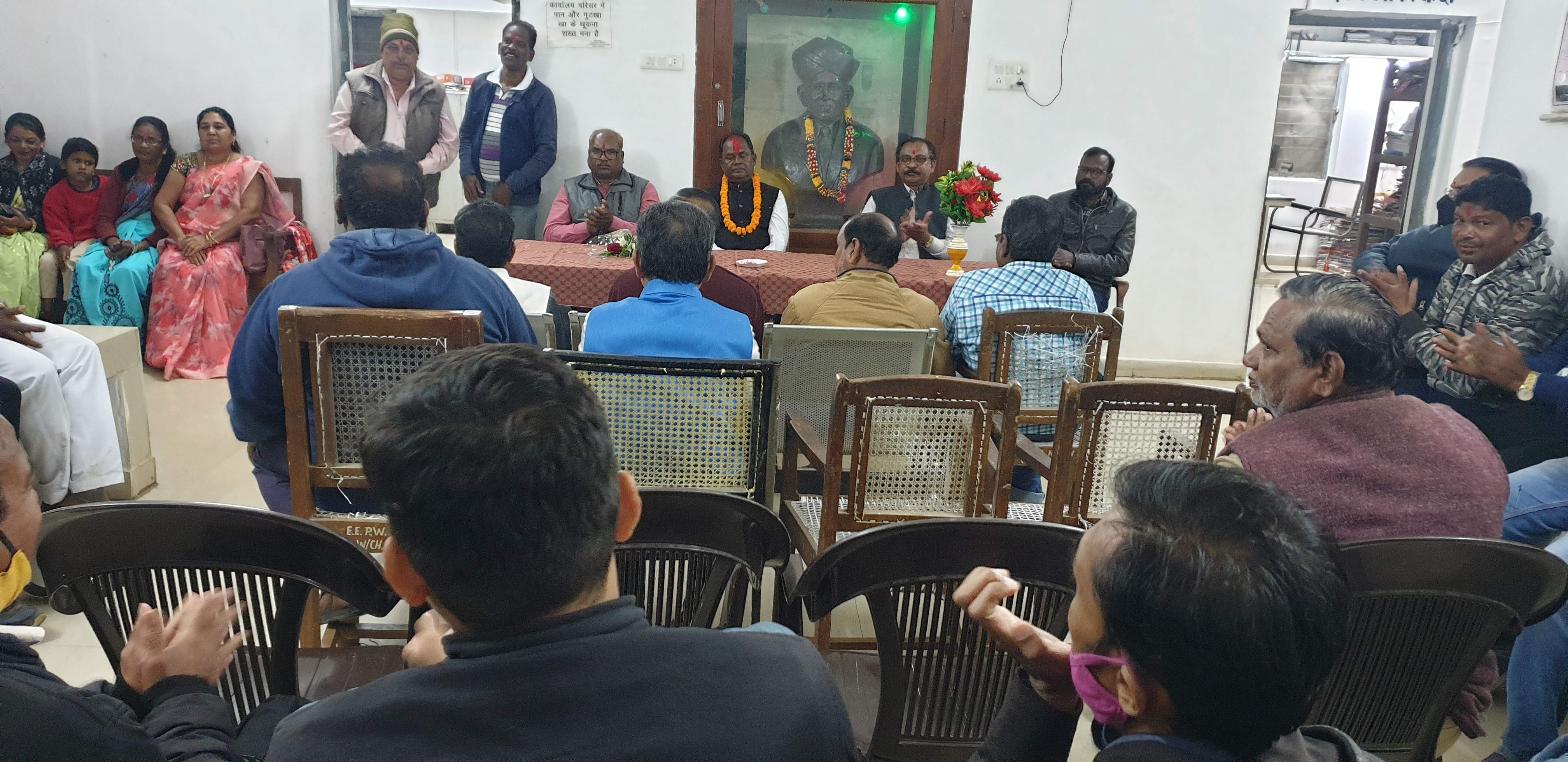 सेवानिवृति पर मण्डावी को दी विदाई