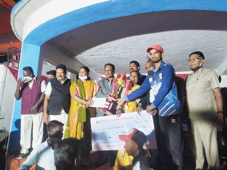 करन कप के समापन में पहुंचे विष्णु देव साय व गोमती साय 