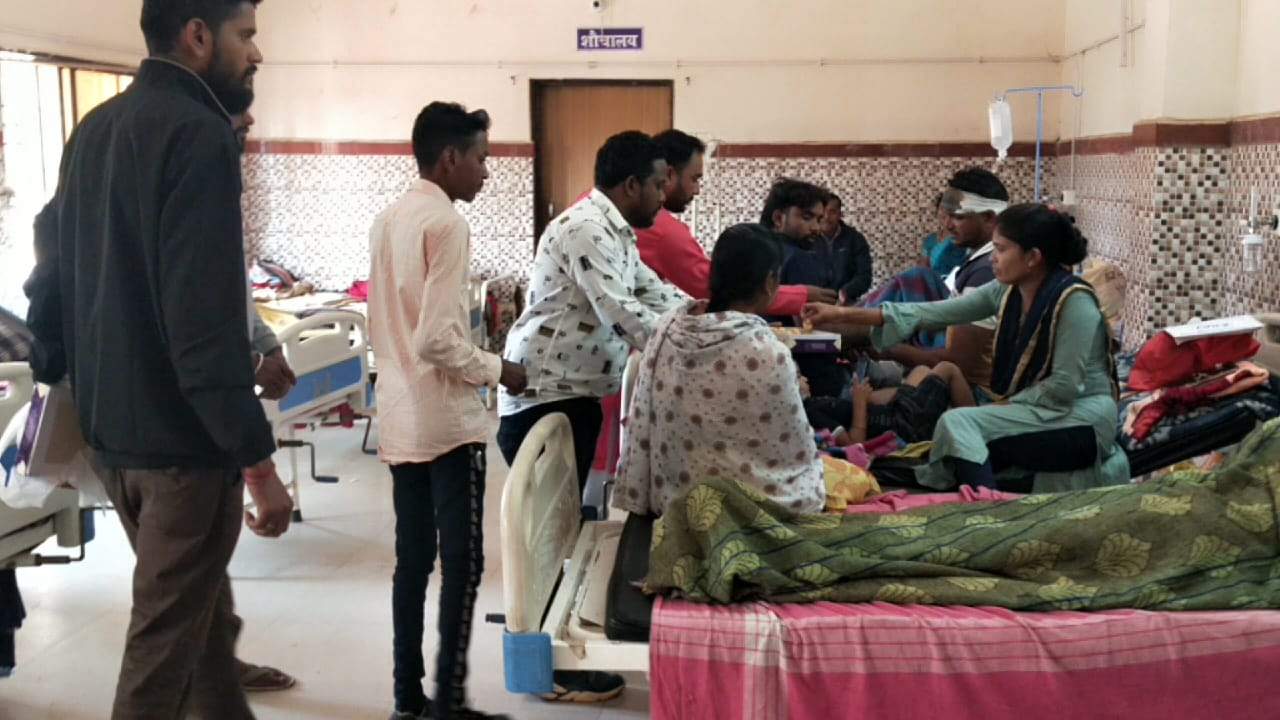 भाजयुमो ने मरीजों के साथ मनाया नववर्ष