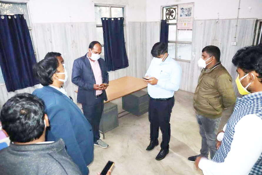 कोरिया में कोरोना के बढ़ रहे आंकड़े, धारा 144 लागू