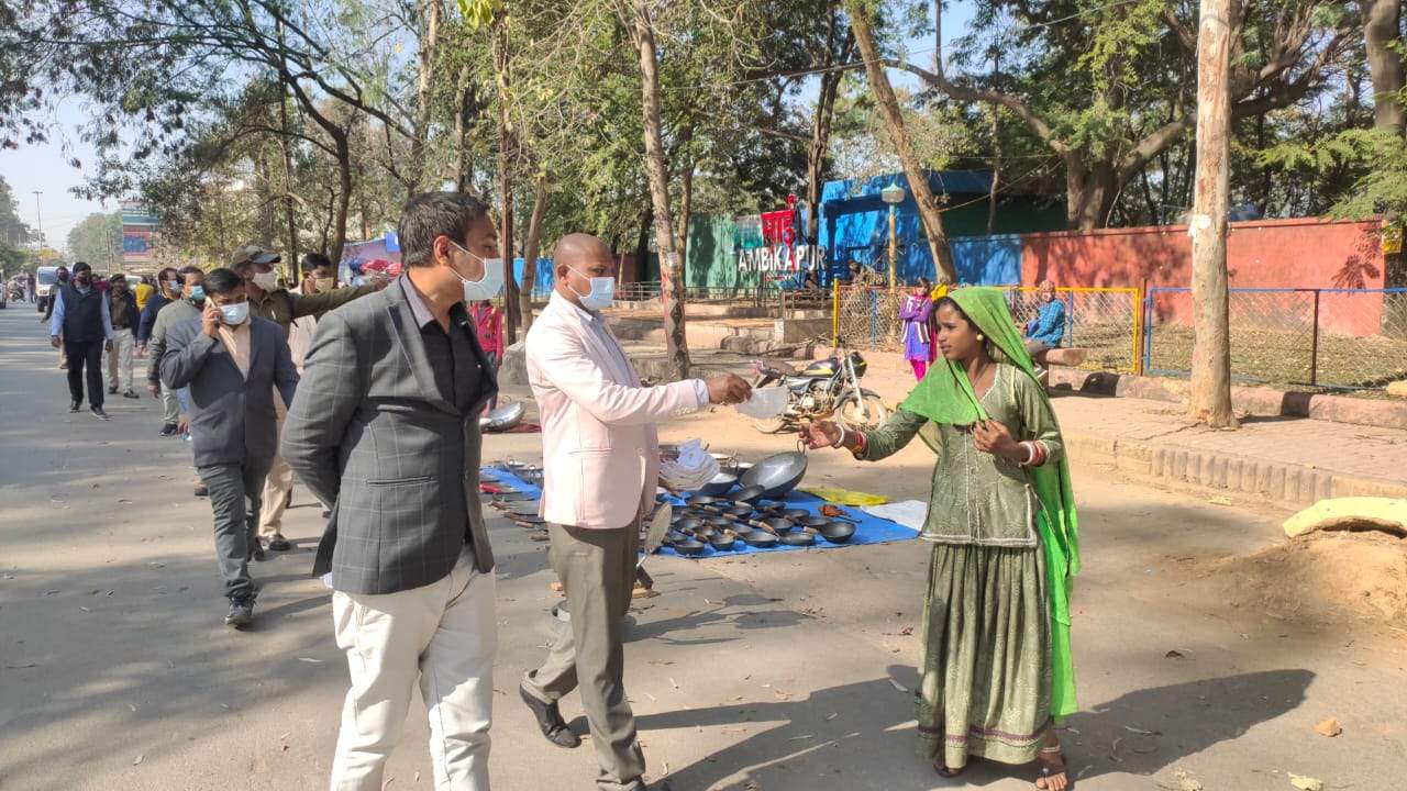 कोरोना संक्रमण की रोकथाम के लिए निगरानी दल मुस्तैद