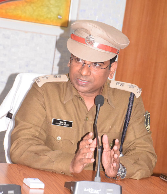 नवपदस्थ एसपी ने नक्सल ऑपरेशन में तगड़ी कार्रवाई का जताया इरादा
