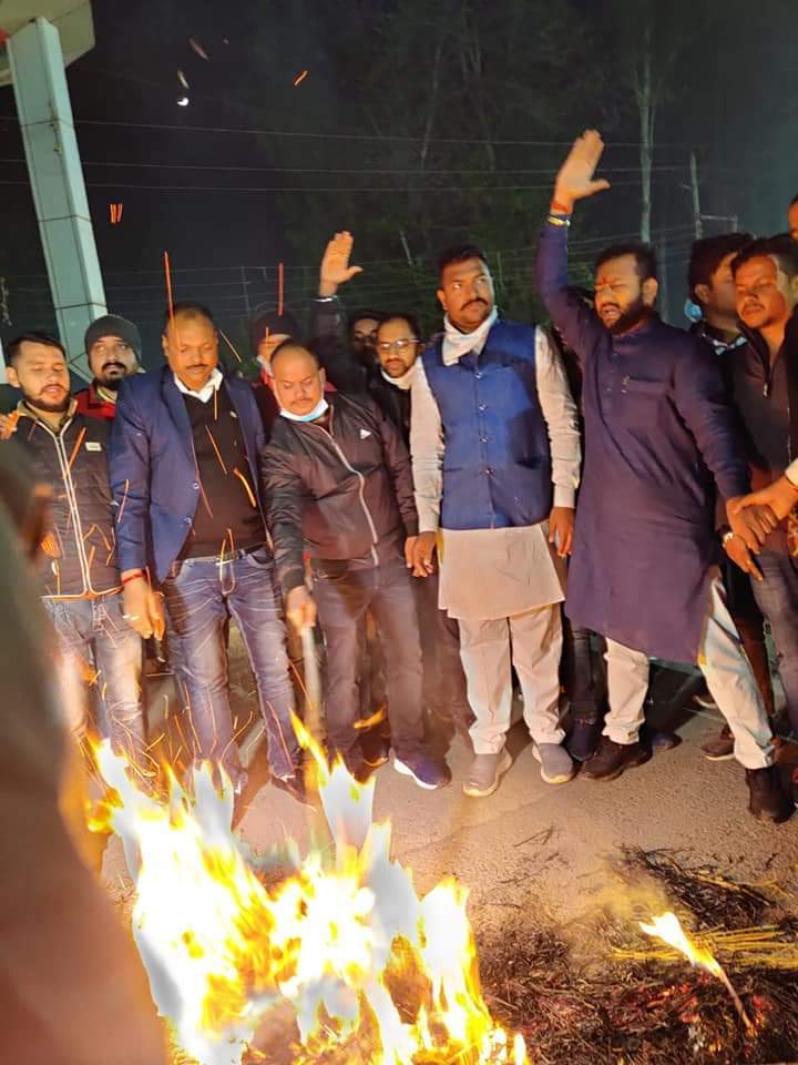 भाजयुमो ने पंजाब के मुख्यमंत्री का पुतला फूंका