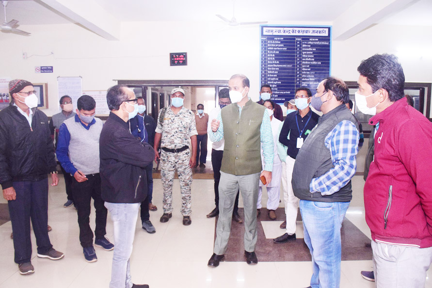 डोंगरगांव कोविड अस्पताल में 40 ऑक्सीजन युक्त, 10 सामान्य बेड और 4 वेंटिलेटर तैयार