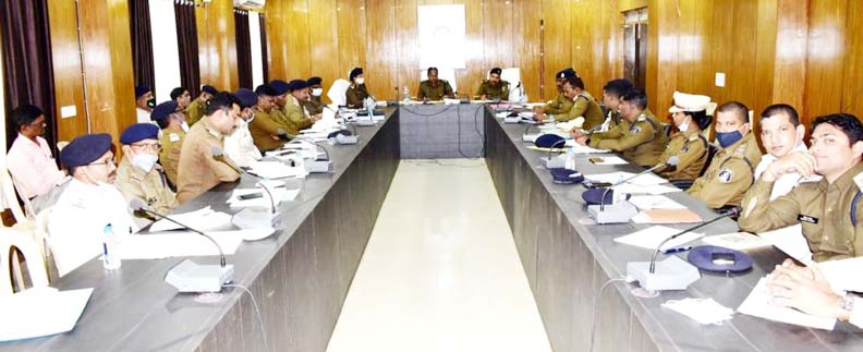 प्रभावी बीट व्यवस्था के साथ बेसिक पुलिसिंग पर जोर प्रभावी बीट व्यवस्था के साथ बेसिक पुलिसिंग पर जोर