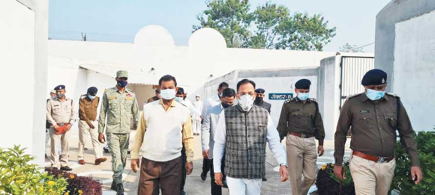 केन्द्रीय जेल दुर्ग का औचक निरीक्षण
