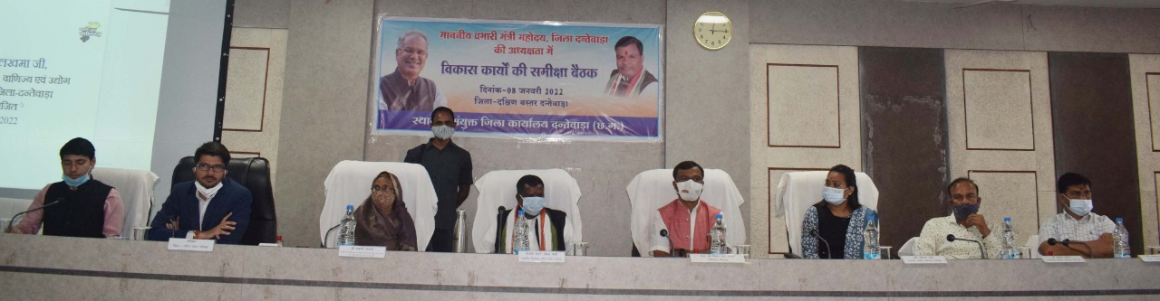 कोरोना गाइडलाइन का करेंं पालन-लखमा