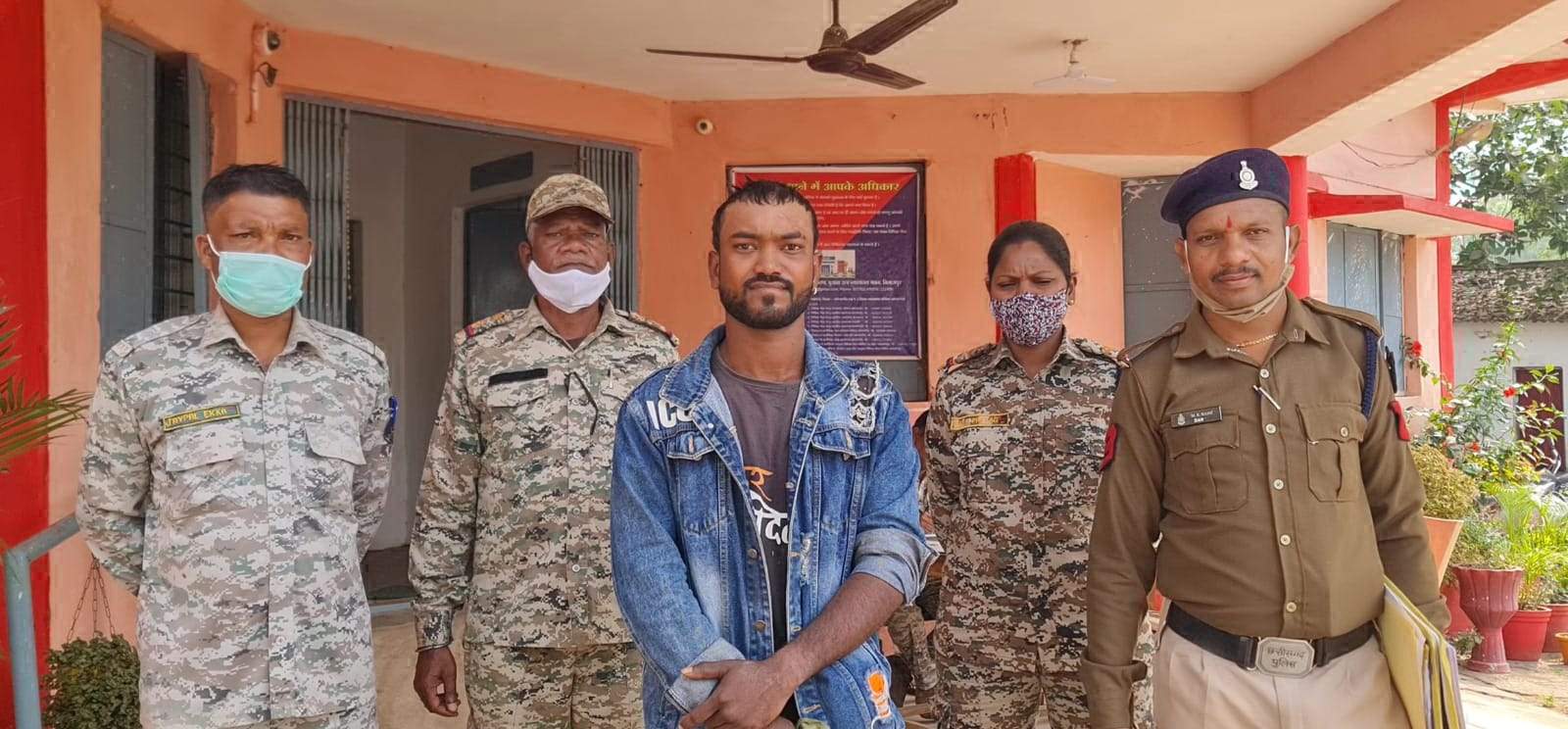 घर घुसकर विवाहिता से छेड़छाड़, गिरफ्तार