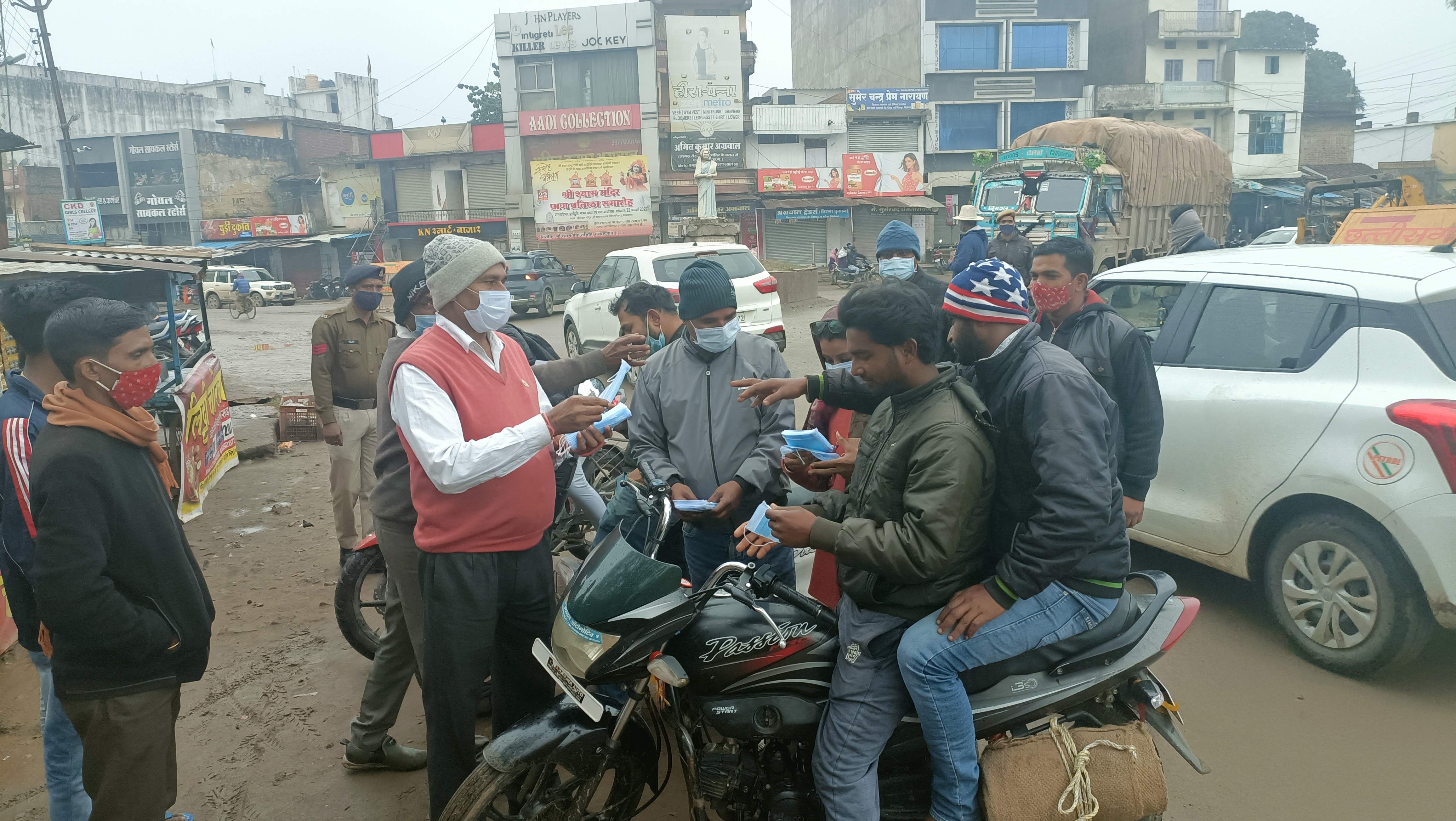 पॉजिटिव होने पर न खोलें दुकान