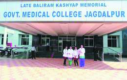 मेकाज में सही समय पर नहीं मिल रही कोरोना जांच की रिपोर्ट