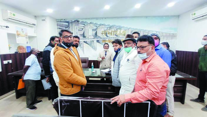 यातायात दुरुस्त करने व किसानों की समस्याओं को ले कलेक्टर से मिले भाजपाई, दिए सुझाव