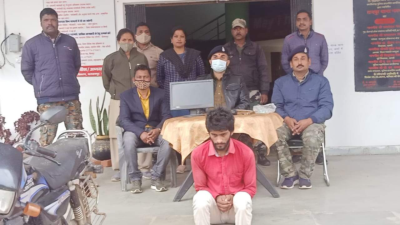 कार चोरी करने की कोशिश, आदतन चोर गिरफ्तार कार चोरी करने की कोशिश, आदतन चोर गिरफ्तार