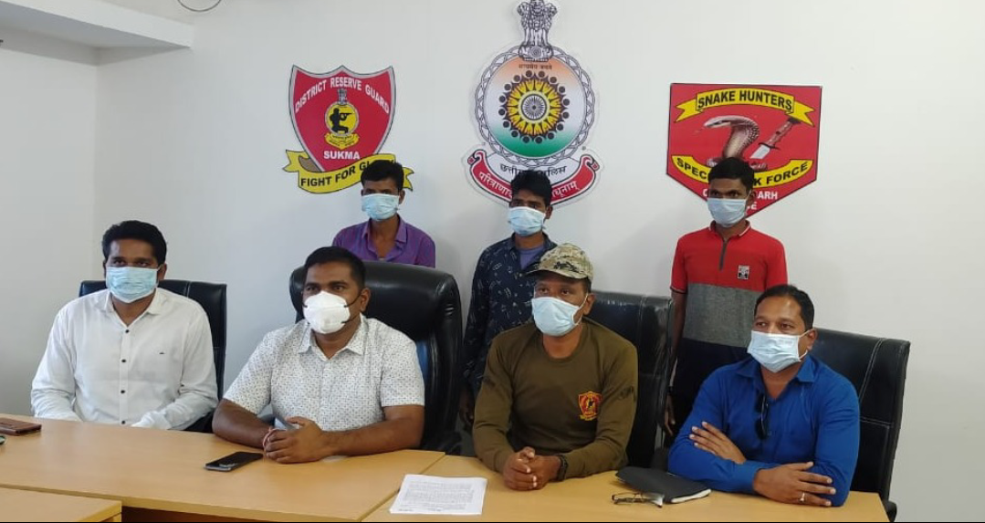 1 लाख के ईनामी समेत 3 नक्सलियों का समर्पण