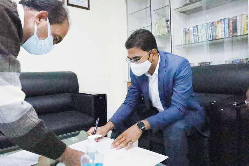 नए कलेक्टर कुलदीप शर्मा ने संभाला पदभार नए कलेक्टर कुलदीप शर्मा ने संभाला पदभार