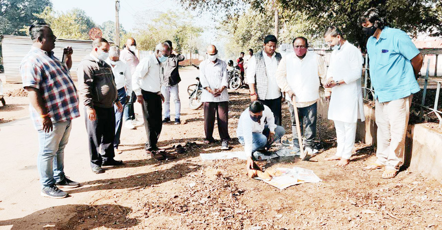 सौंदर्यीकरण के लिए वार्डों में किए जा रहे कार्य सौंदर्यीकरण के लिए वार्डों में किए जा रहे कार्य