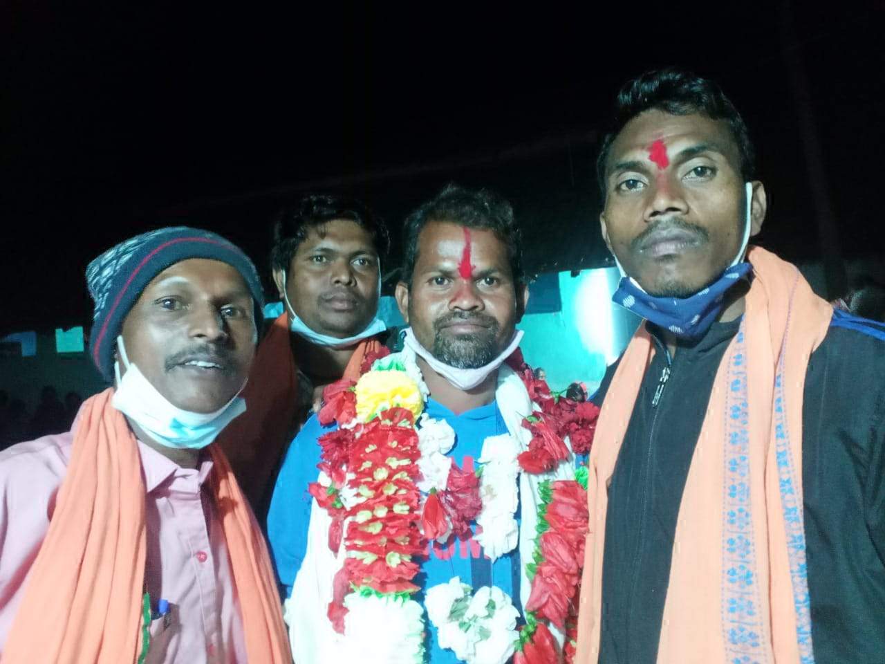 लच्छू राम सरपंच बने भाजपाइयों ने मनाया जश्न