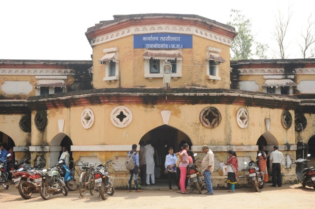 तहसीलदार समेत स्टॉफ कोरोनाग्रस्त, दफ्तर  बंद