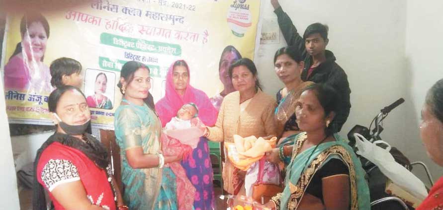 बेटियों की उत्कृष्ट शिक्षा-दीक्षा पर माताओं का सम्मान बेटियों की उत्कृष्ट शिक्षा-दीक्षा पर माताओं का सम्मान
