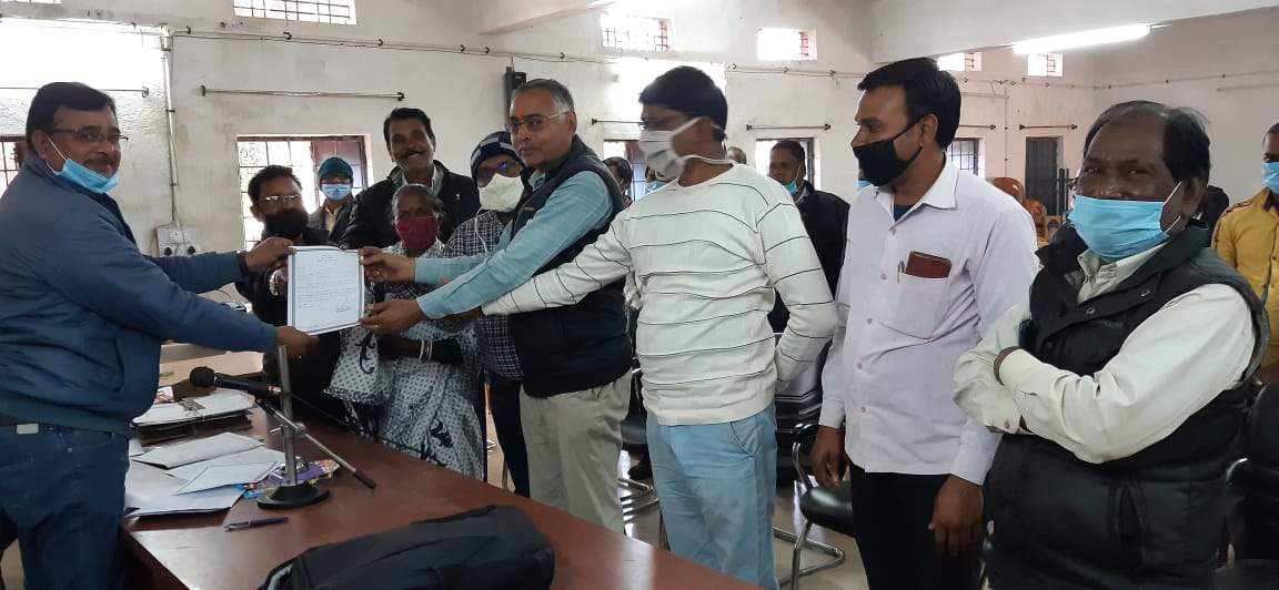 जनपद उपचुनाव में कांग्रेस समर्थित हीरामणि विजयी जनपद उपचुनाव में कांग्रेस समर्थित हीरामणि विजयी