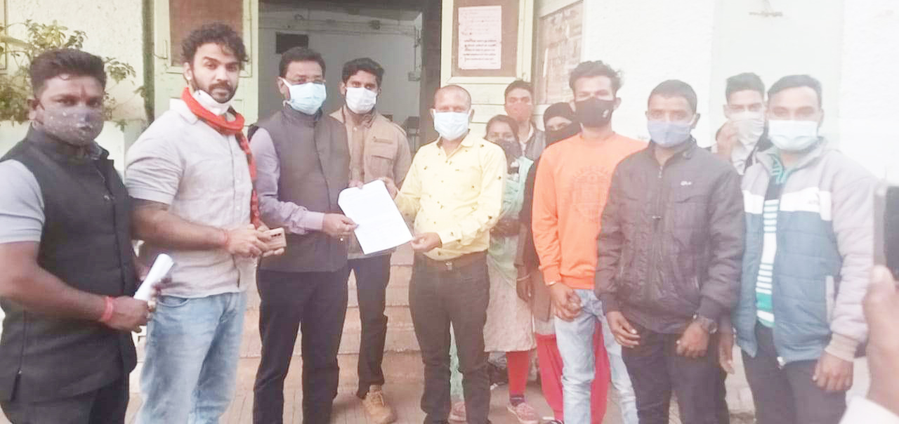 निजी अस्पतालों के दबाव में आयुष्मान मित्रों को हटाने का फैसला-यदु निजी अस्पतालों के दबाव में आयुष्मान मित्रों को हटाने का फैसला-यदु
