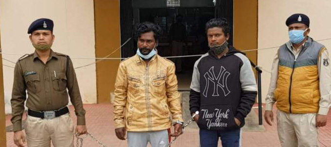 घर घुसकर झगड़ा-मारपीट, 2 गिरफ्तार