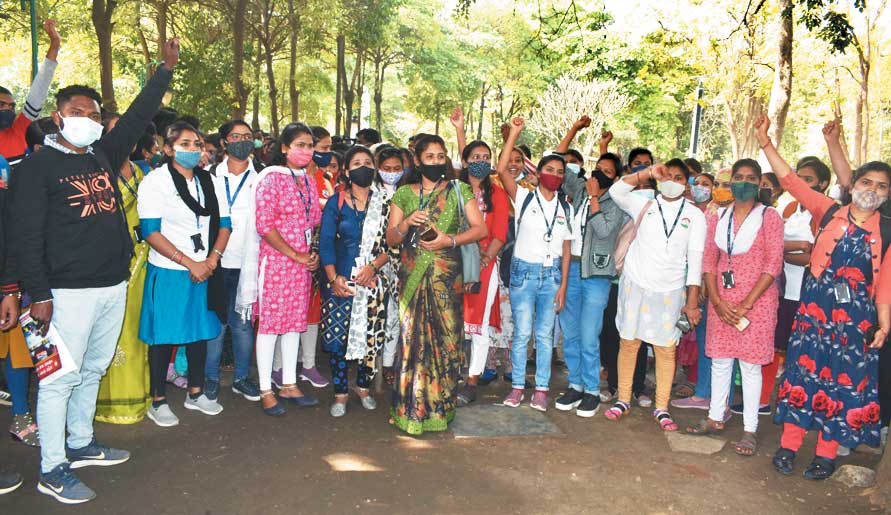 आयुष्मान मित्रों को बर्खास्तगी की नोटिस, हडक़ंप