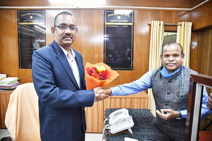 नवपदस्थ कमिश्नर श्याम धावड़े ने संभाला कार्यभार