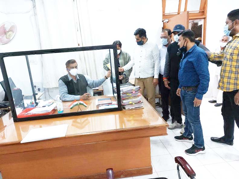 चेम्बर ऑफ कामर्स एंड इंडस्ट्रीज ने खोला मोर्चा चेम्बर ऑफ कामर्स एंड इंडस्ट्रीज ने खोला मोर्चा