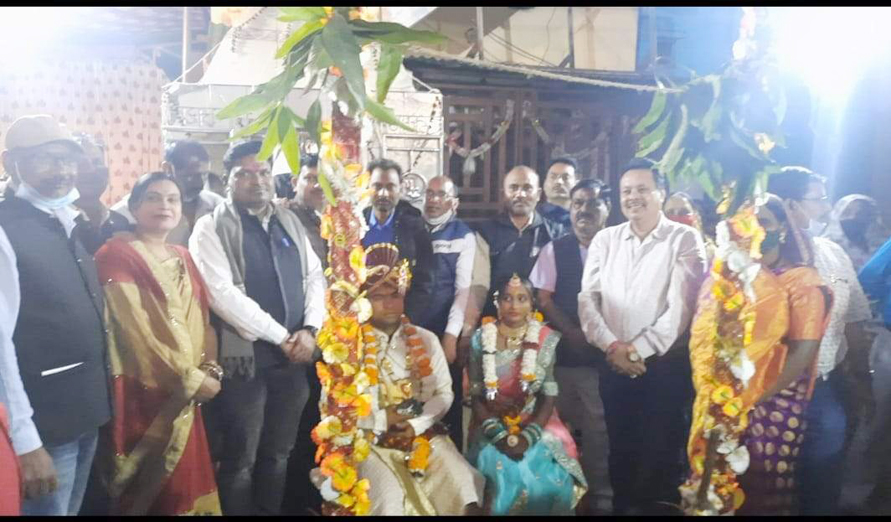 सावित्री की शादी के लिए साहू समाज आया आगे सावित्री की शादी के लिए साहू समाज आया आगे