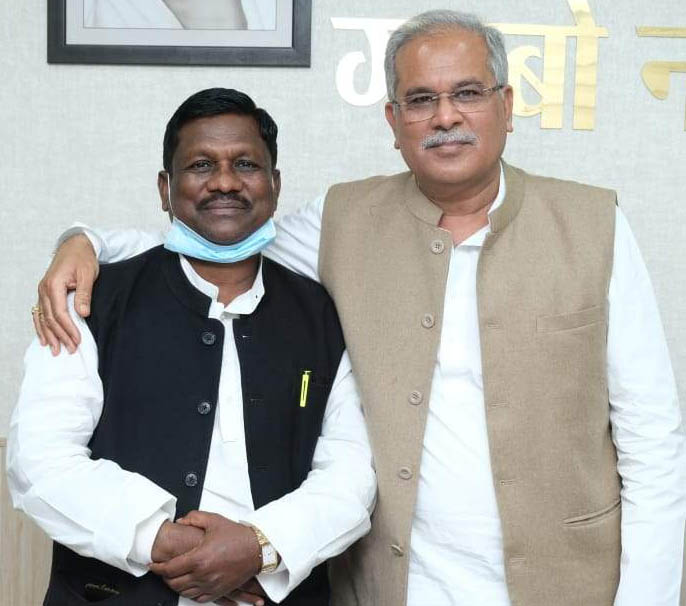 विधायक बृहस्पत की पहल पर रामचंद्रपुर में जिला सहकारी केंद्रीय बैंक की नवीन शाखा