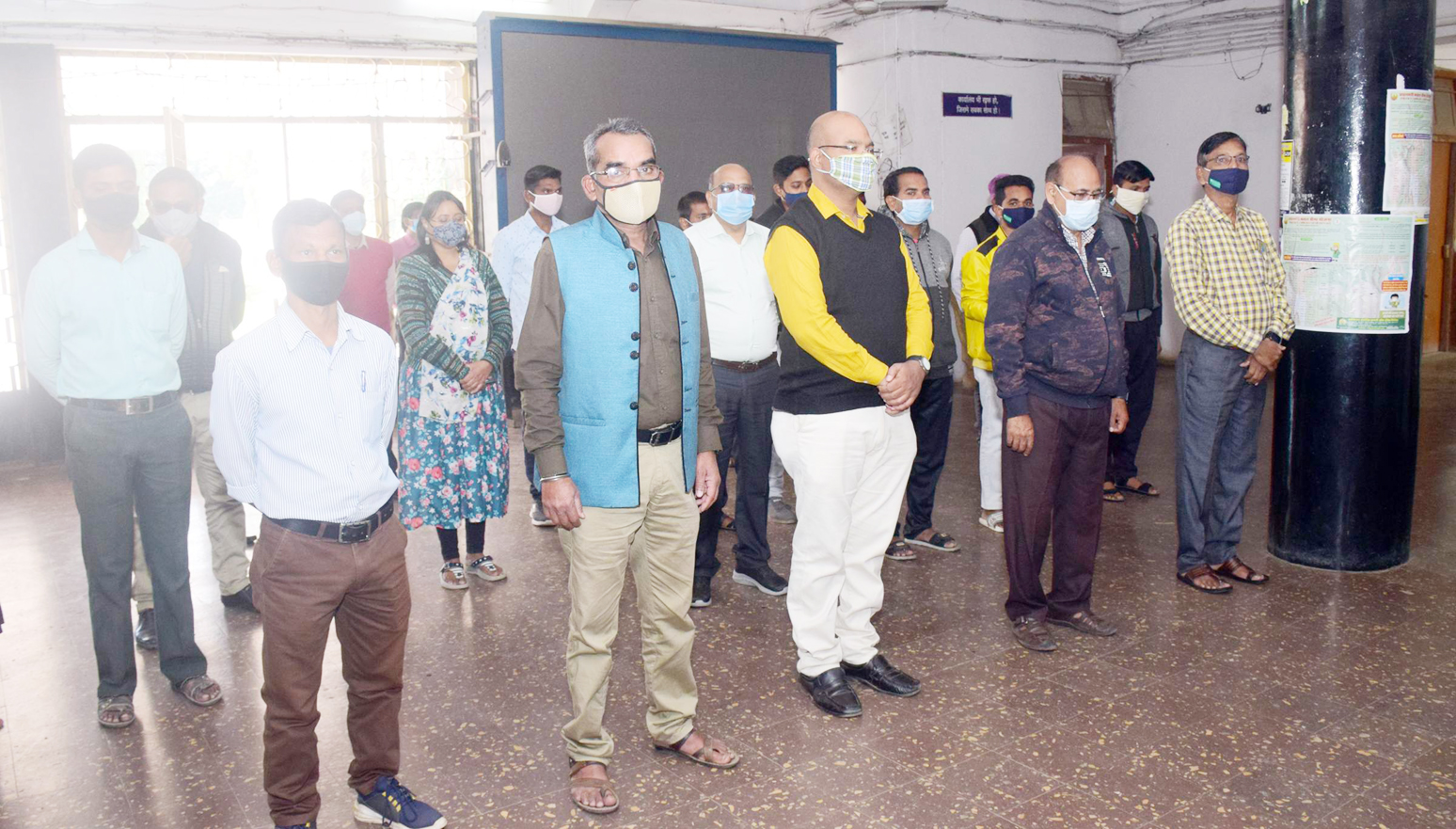 शहीदों की स्मृति में 2 मिनट का मौन