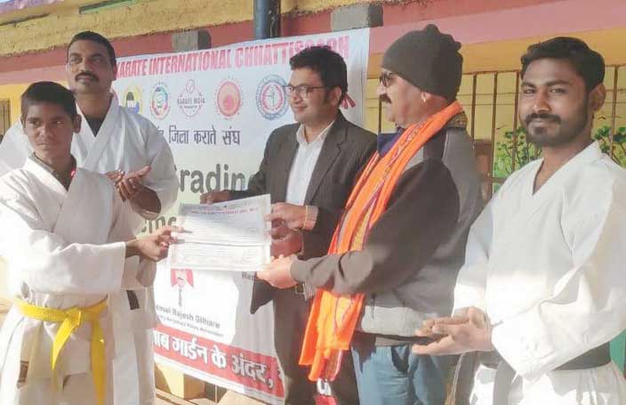 जीवन में शरीरिक विकास के साथ मानसिक विकास जरूरी- शर्मा जीवन में शरीरिक विकास के साथ मानसिक विकास जरूरी- शर्मा