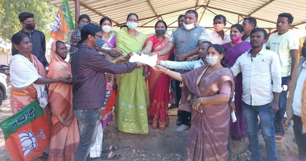 किसानों के मुद्दे पर भाजपा ने खोला मोर्चा, धरना-प्रदर्शन