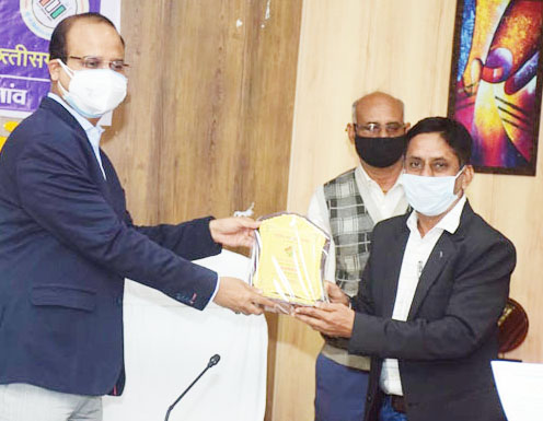 शैलेन्द्र को जिला नोडल अफसर का पुरस्कार शैलेन्द्र को जिला नोडल अफसर का पुरस्कार