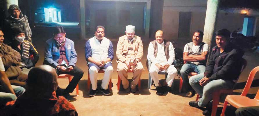 मृतक छात्रा के परिजनों से मिले बीज विकास निगम अध्यक्ष