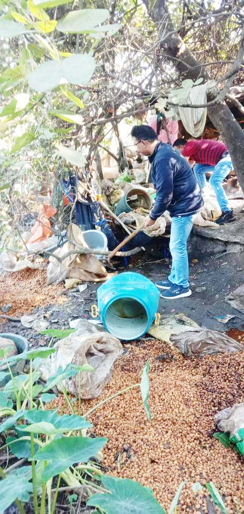 अवैध शराब बिक्री करते 2 महिला व युवक गिरफ्तार