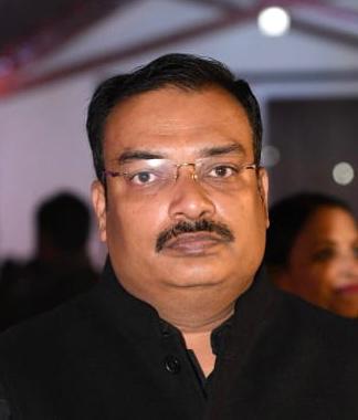 स्कूलों में ऑफलाइन परीक्षा होने के आदेश पर अभिभावकों की बड़ी चिंता, कहां ऑनलाइन  हो परीक्षा