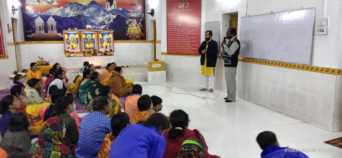 बसंत पंचमी पर सेवा देने वालों का सम्मान