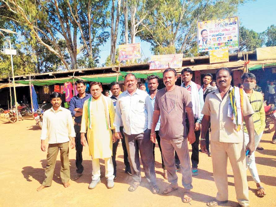 कांग्रेसियों ने मूणत का पुतला फूंका कांग्रेसियों ने मूणत का पुतला फूंका