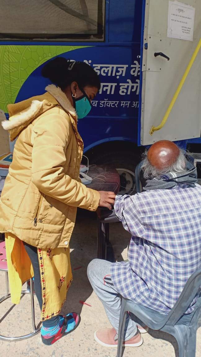 एमएमयू से अब तक 1 लाख से अधिक लाभान्वित, लोगों को मिल रही गली-मोहल्लों में स्वास्थ्य सुविधा