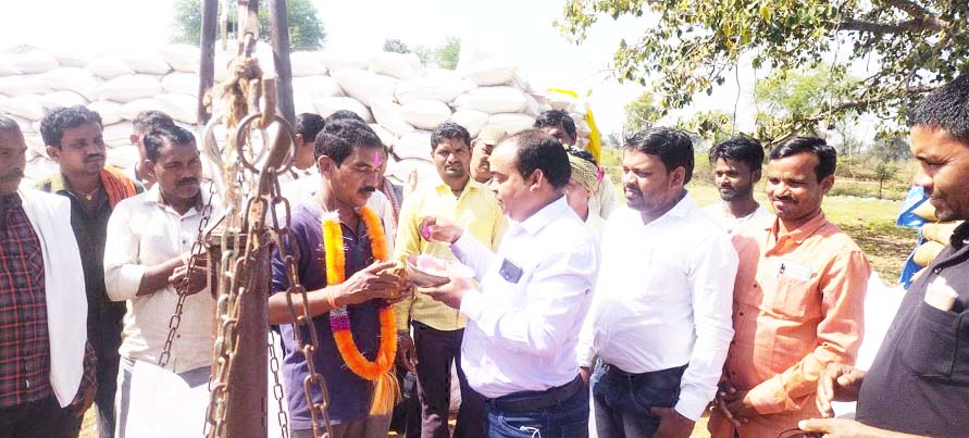 धान खरीदी की व्यवस्थाओं से किसान गदगद धान खरीदी की व्यवस्थाओं से किसान गदगद