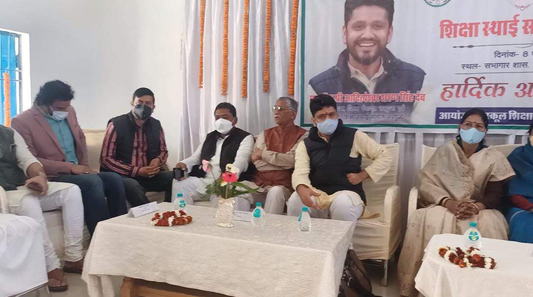 जिपं उपाध्यक्ष ने नवनिर्मित अतिरिक्त कक्ष का किया लोकार्पण