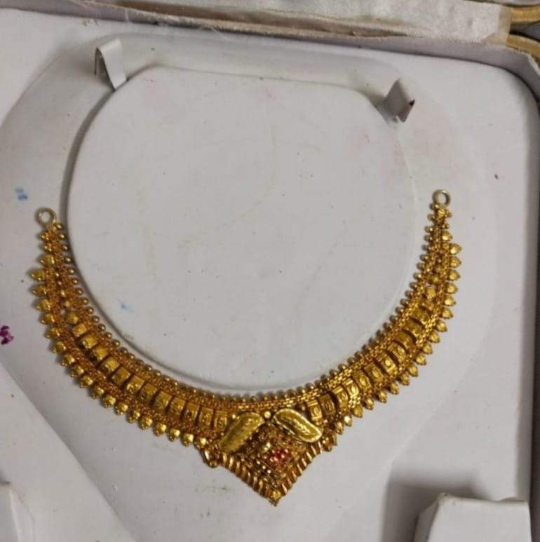 मेहमानी में आयी महिला का सोने का हार पार, हार बरामद