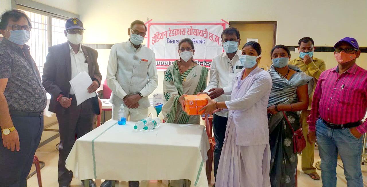 सफाई मित्रों का सम्मान, रेडक्रॉस के माध्यम से सेवा से जोडऩे सदस्य बनाने जोर सफाई मित्रों का सम्मान, रेडक्रॉस के माध्यम से सेवा से जोडऩे सदस्य बनाने जोर